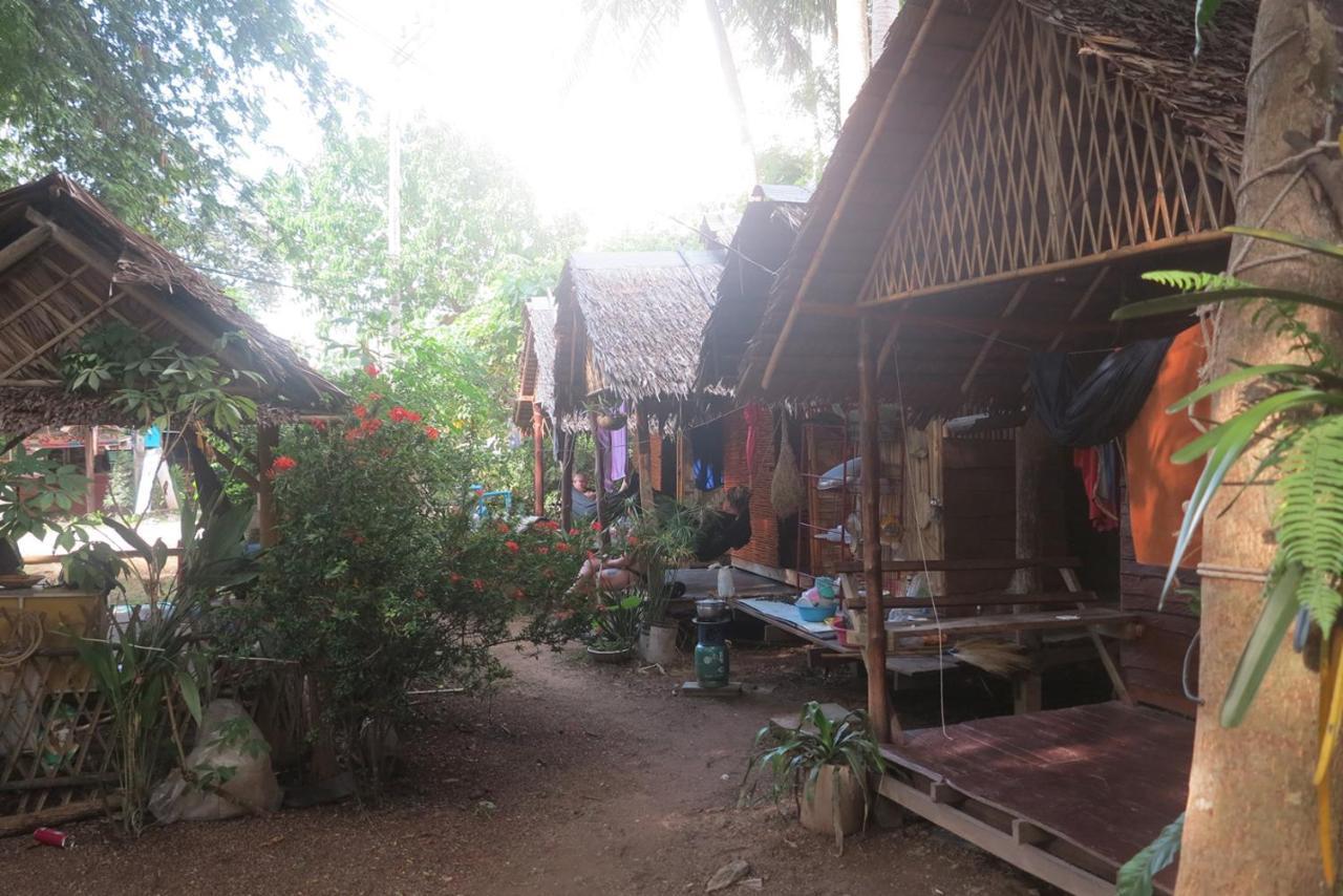 Easy Huts Hotel Ko Lanta Exterior foto