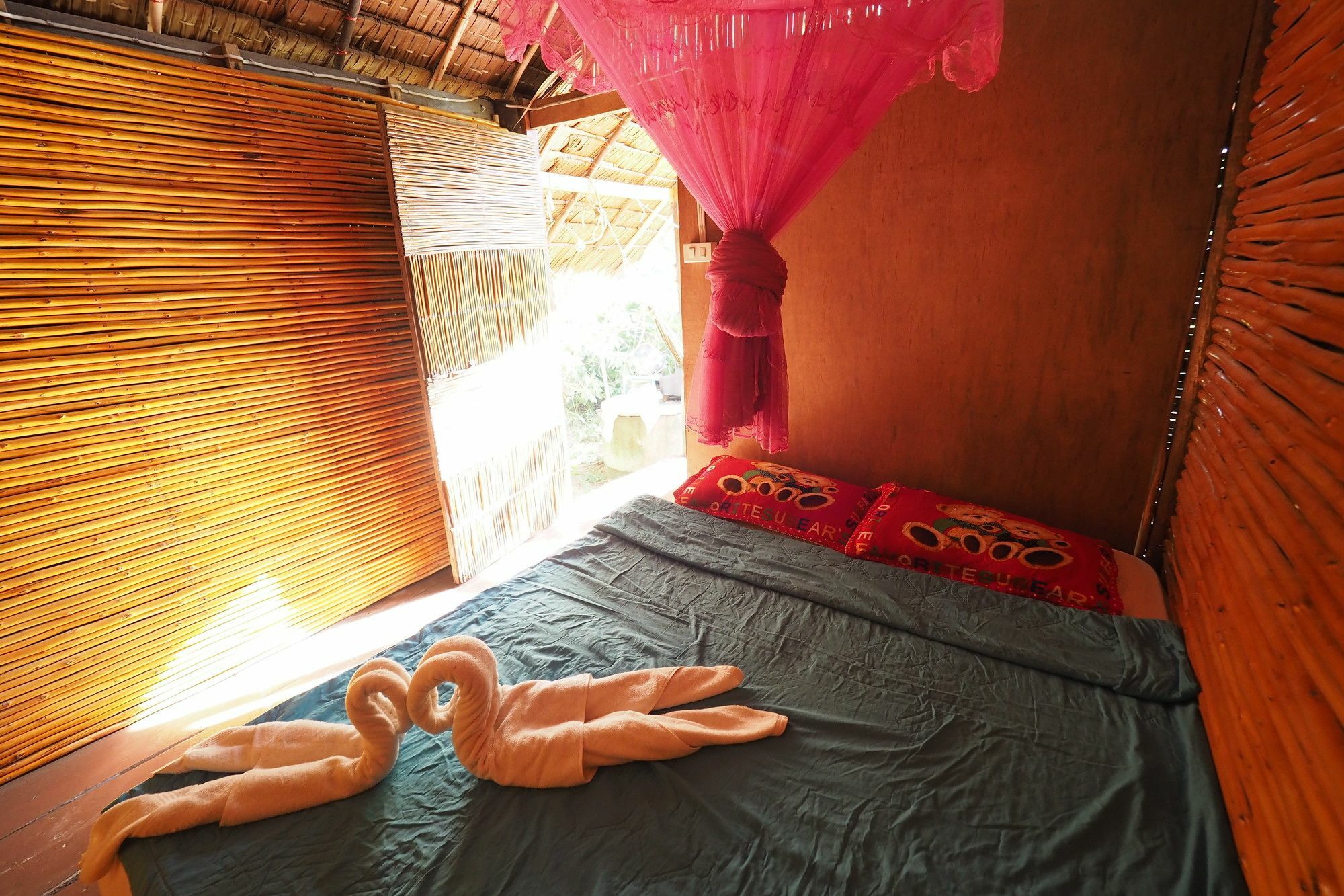 Easy Huts Hotel Ko Lanta Exterior foto